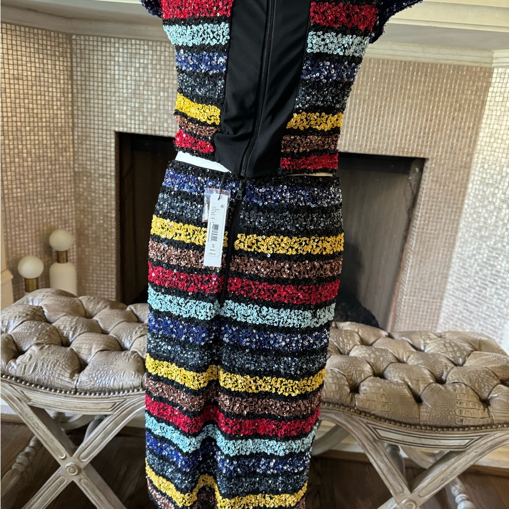 Two piece sequence set - Picture 8 of 9